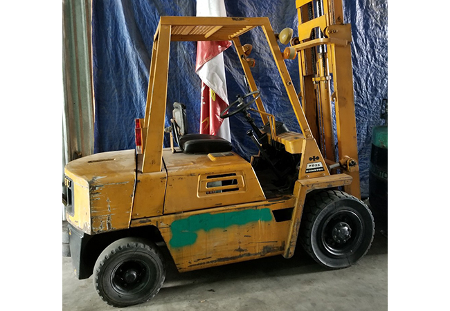 Komatsu 2.5 tấn Số sàn